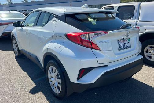 Blizzard Pearl 2020 Toyota C-HR LE