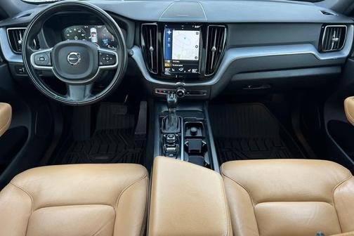 2020 Volvo XC60 T5 Momentum