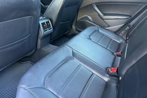 2013 Volkswagen Passat 2.5 SE