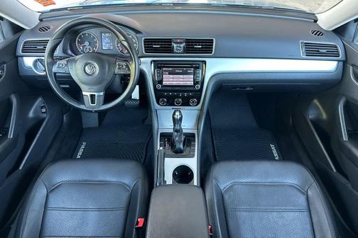 2013 Volkswagen Passat 2.5 SE