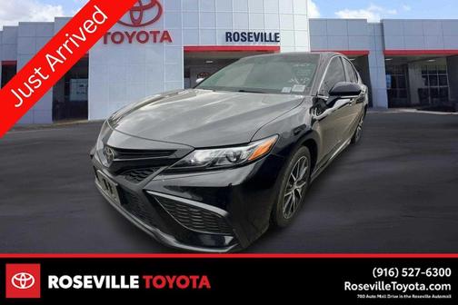 Midnight Black Metallic 2023 Toyota Camry SE