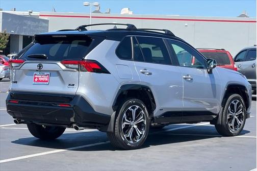 2025 Toyota RAV4 Hybrid SE