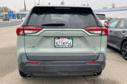 2022 Toyota RAV4 XLE