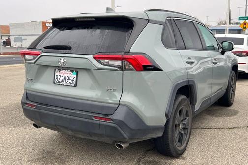 2022 Toyota RAV4 XLE