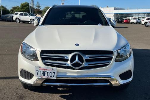 designo Diamond White Metallic 2016 Mercedes-Benz GLC 300 4MATIC