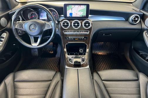 designo Diamond White Metallic 2016 Mercedes-Benz GLC 300 4MATIC