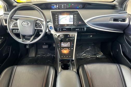 Elemental Silver Metallic 2020 Toyota Mirai Base