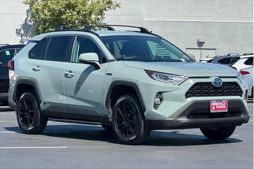 2021 Toyota RAV4 Hybrid XLE