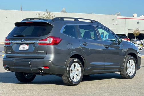 Magnetite Gray Metallic 2021 Subaru Ascent Base 8-Passenger