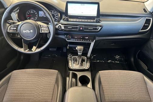 Gravity Gray 2022 Kia Seltos S