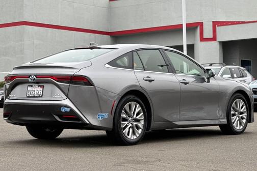 2021 Toyota Mirai Base