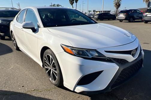 2019 Toyota Camry SE