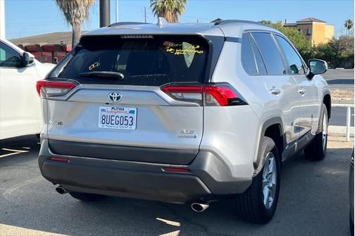 2021 Toyota RAV4 Hybrid XLE