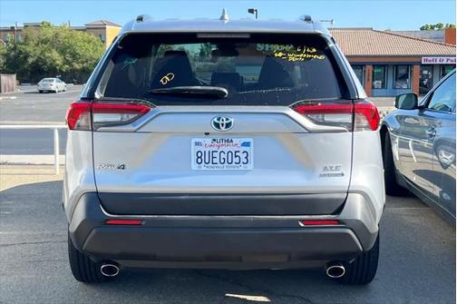 2021 Toyota RAV4 Hybrid XLE
