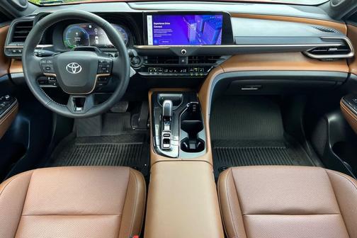 2025 Toyota Crown Signia Limited