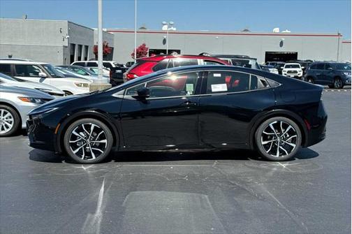 2025 Toyota Prius L