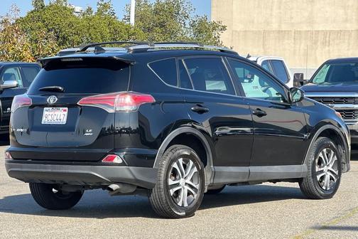 2016 Toyota RAV4 LE