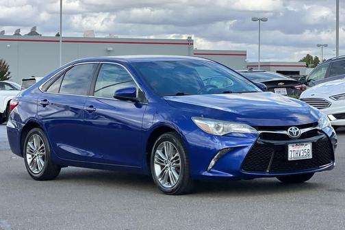 2015 Toyota Camry SE