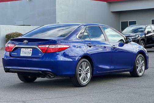 2015 Toyota Camry SE