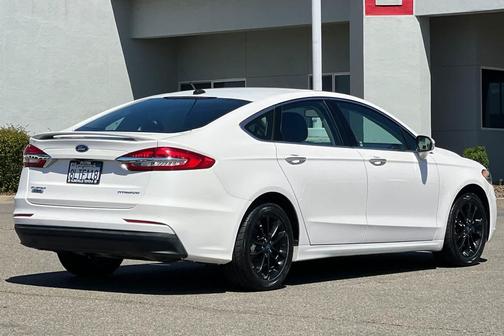 White Platinum Metallic Tri-Coat 2019 Ford Fusion Energi Titanium