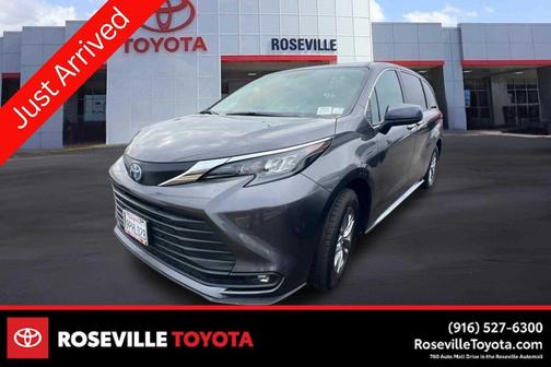 2025 Toyota Sienna XLE