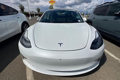 Pearl White Multi-Coat 2022 Tesla Model 3 Long Range