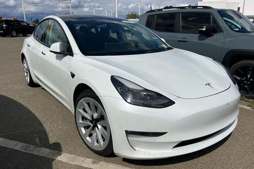 Pearl White Multi-Coat 2022 Tesla Model 3 Long Range