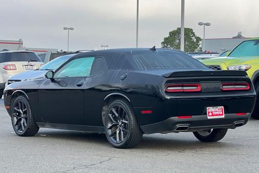 2021 Dodge Challenger SXT