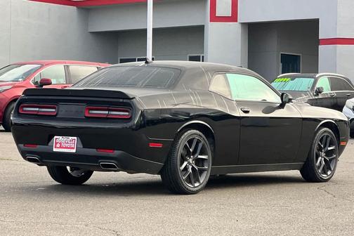 2021 Dodge Challenger SXT