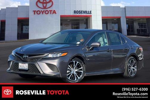 2020 Toyota Camry SE