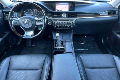 2016 Lexus ES 350 Base