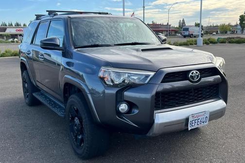 Magnetic Gray Metallic 2015 Toyota 4Runner Trail