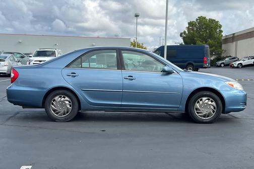 2002 Toyota Camry LE
