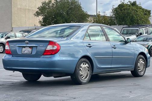 2002 Toyota Camry LE