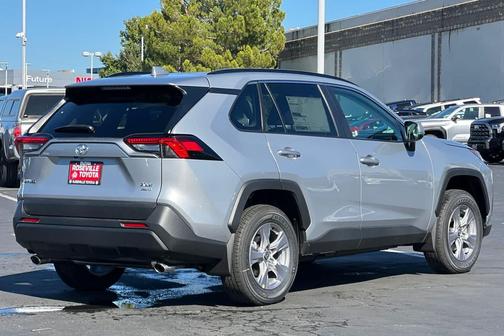 2025 Toyota RAV4 XLE