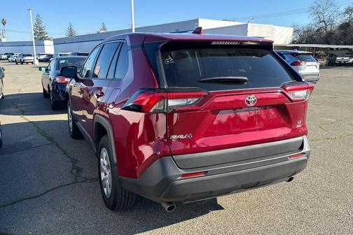 2024 Toyota RAV4 LE