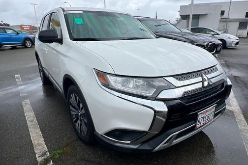 2019 Mitsubishi Outlander ES