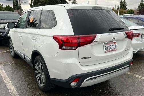 2019 Mitsubishi Outlander ES
