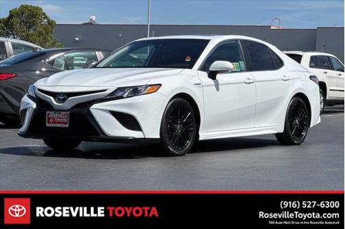 2020 Toyota Camry SE