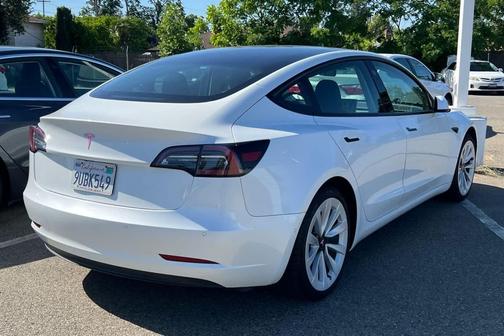 Pearl White Multi-Coat 2021 Tesla Model 3 Standard Range Plus