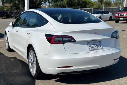 Pearl White Multi-Coat 2021 Tesla Model 3 Standard Range Plus