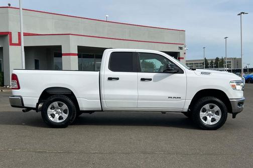 Bright White Clearcoat 2023 RAM 1500 Big Horn/Lone Star