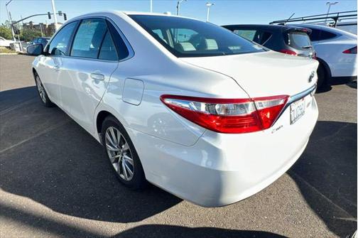 2015 Toyota Camry Hybrid XLE