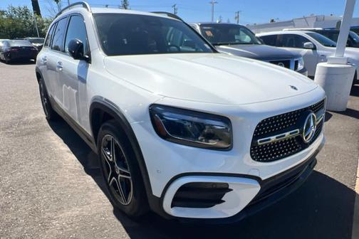Polar White 2025 Mercedes-Benz GLB 250 Base