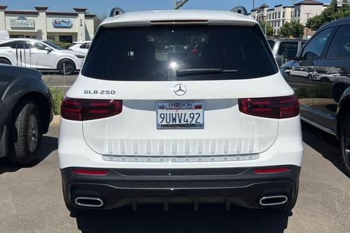 Polar White 2025 Mercedes-Benz GLB 250 Base
