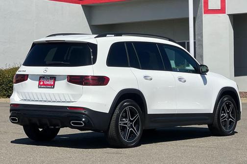 Polar White 2025 Mercedes-Benz GLB 250 Base