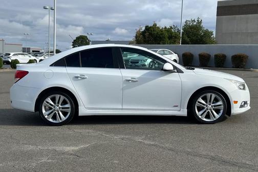 Summit White 2014 Chevrolet Cruze LTZ
