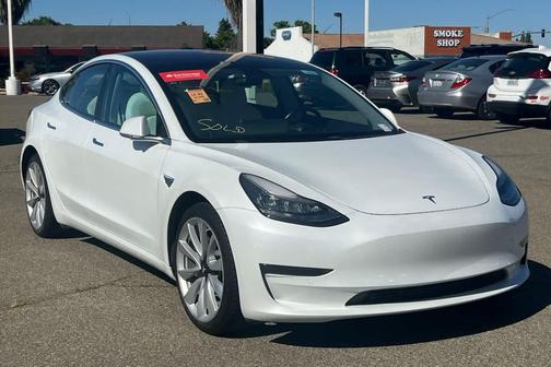 Pearl White Multi-Coat 2018 Tesla Model 3 Long Range
