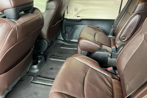 2021 Toyota Sienna Platinum