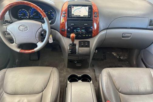 2010 Toyota Sienna XLE Limited